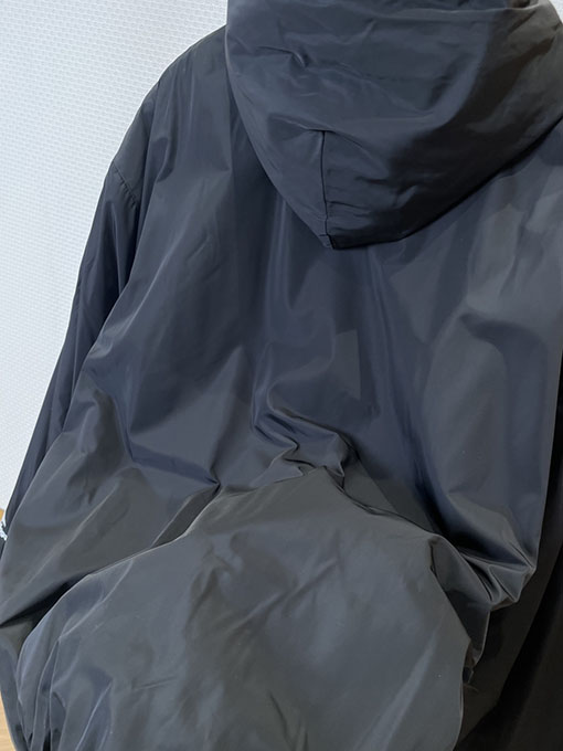 バレンシアガ BALENCIAGA ロゴジャカードフード付きスウェットシャツ