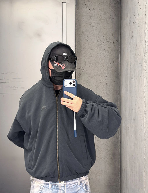 バレンシアガ BALENCIAGA 黒と赤のカラーブロックリバーシブルジップアップジャケット