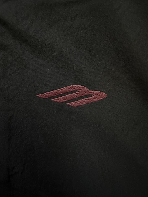 バレンシアガ BALENCIAGA 黒と赤のカラーブロックリバーシブルジップアップジャケット