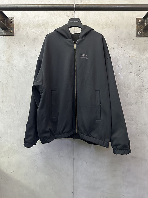 バレンシアガ BALENCIAGA 黒と赤のカラーブロックリバーシブルジップアップジャケット