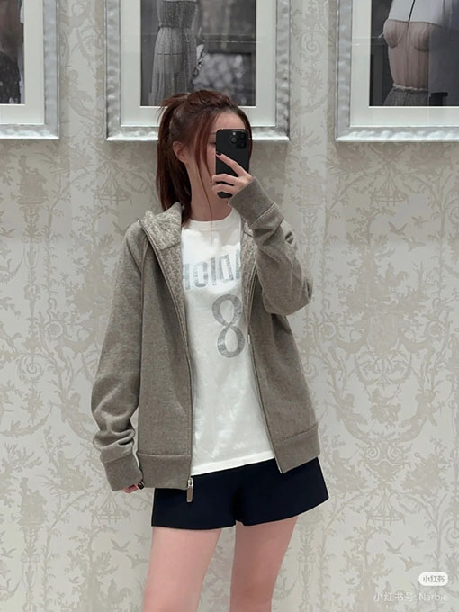 ディオール クラシックなウールとカシミアのフード付きタートルネックカーディガンジャケット