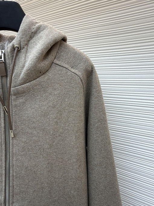 ディオール クラシックなウールとカシミアのフード付きタートルネックカーディガンジャケット