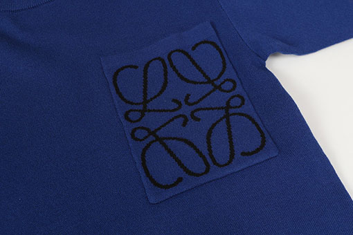 ロエベ 新シーズンのモダールアナグラムポケットセーター