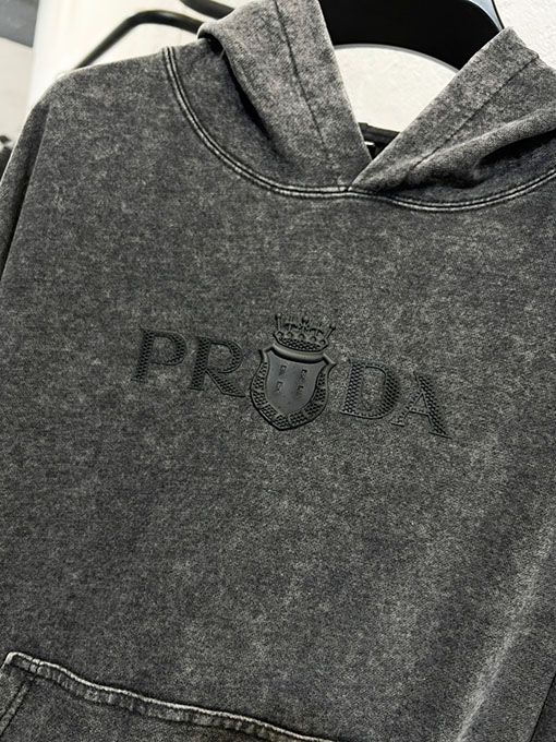 プラダ 新しい長袖フード付きスウェットシャツ
