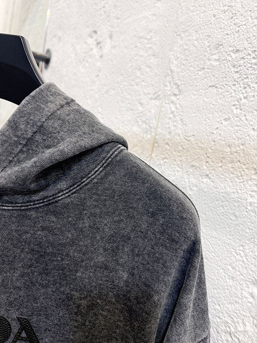 プラダ 新しい長袖フード付きスウェットシャツ