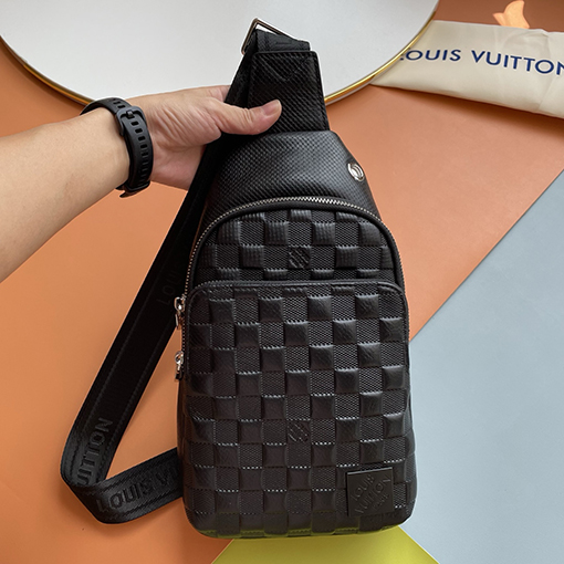 ルイヴィトン 新しいクラシックメンズチェストバッグ