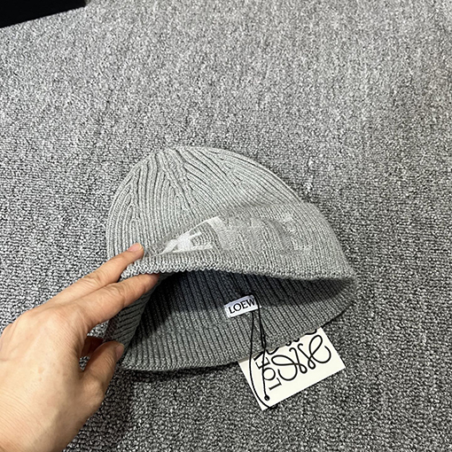 ロエベコピー LOEWE 公式サイトのクラシックニット帽