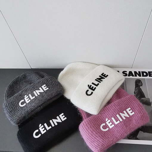 セリーヌ CELINE アンゴラウサギの毛皮のニット帽
