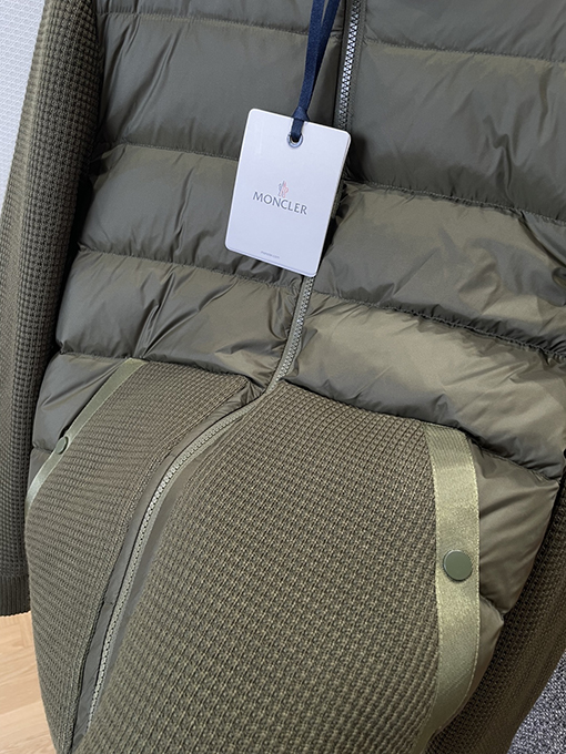 モンクレール 刺繍パッチワークフード付きダウンジャケット