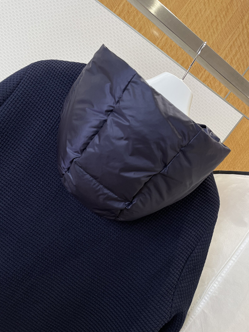 モンクレール 刺繍パッチワークフード付きダウンジャケット