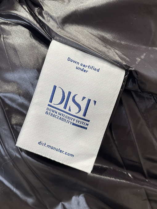 モンクレールスーパーコピー ロゴスタンドカラーダウンベスト