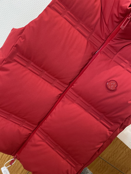 モンクレールスーパーコピー ロゴスタンドカラーダウンベスト