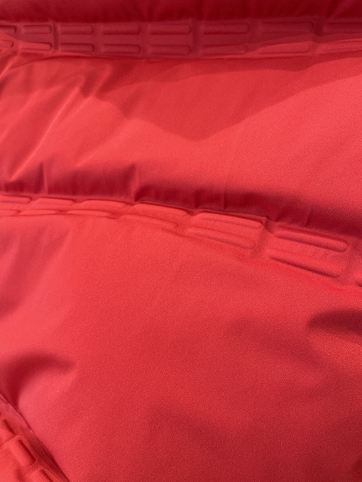 モンクレールスーパーコピー ロゴスタンドカラーダウンベスト