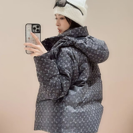 ルイヴィトン 全面モノグラムスキーダウンジャケット