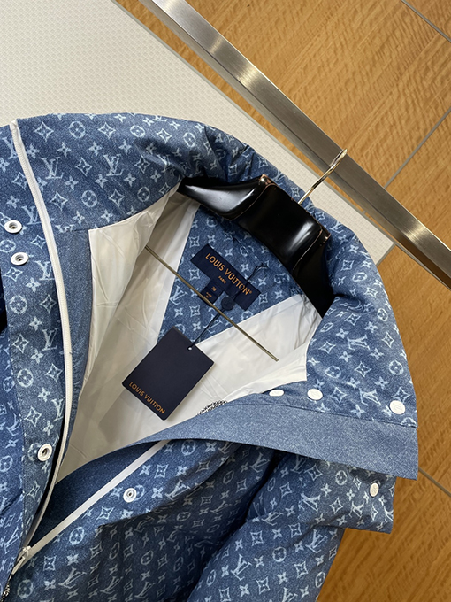 ルイヴィトン 全面モノグラムスキーダウンジャケット