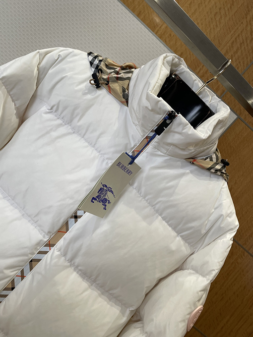 バーバリー チェック柄パッチワークスタンドカラーフード付きダウンジャケット