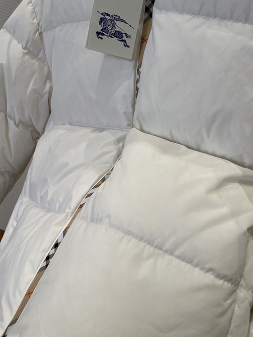 バーバリー チェック柄パッチワークスタンドカラーフード付きダウンジャケット