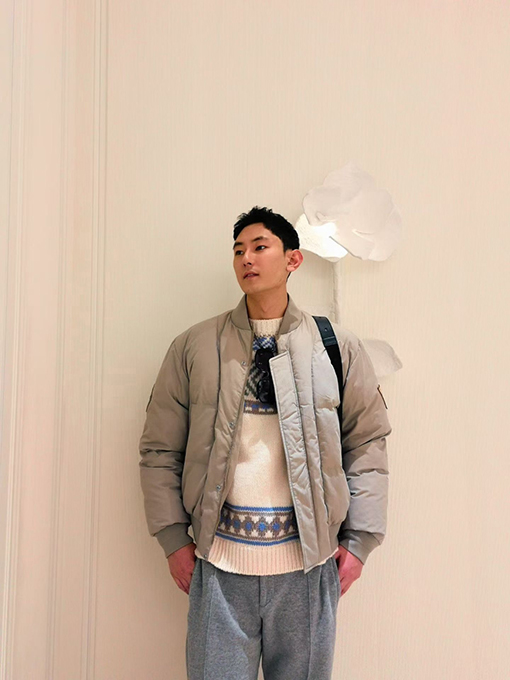 ディオール 刺繍入りベースボールカラーダウンジャケット