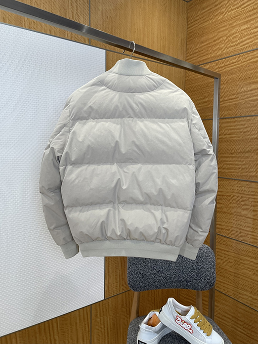 ディオール 刺繍入りベースボールカラーダウンジャケット