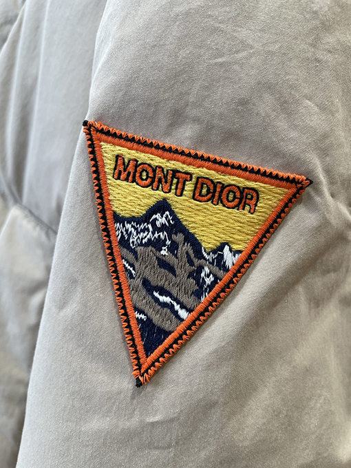 ディオール 刺繍入りベースボールカラーダウンジャケット