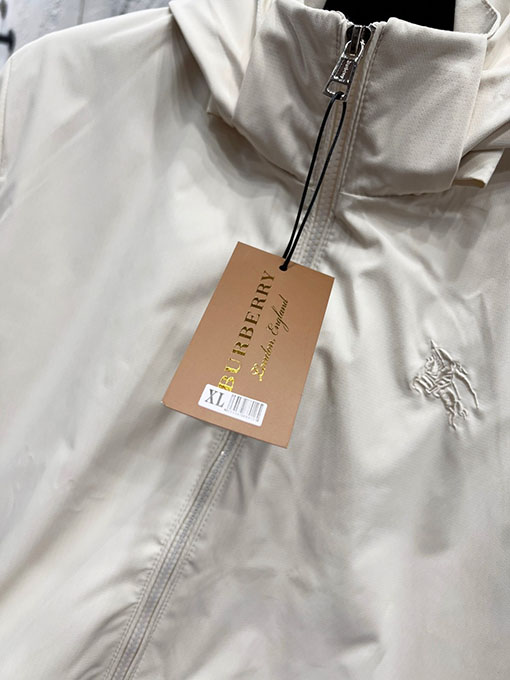 バーバリー 公式サイトと同じスタイルメンズジャケット