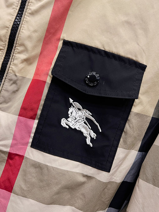 バーバリー 公式サイトと同じジャケット