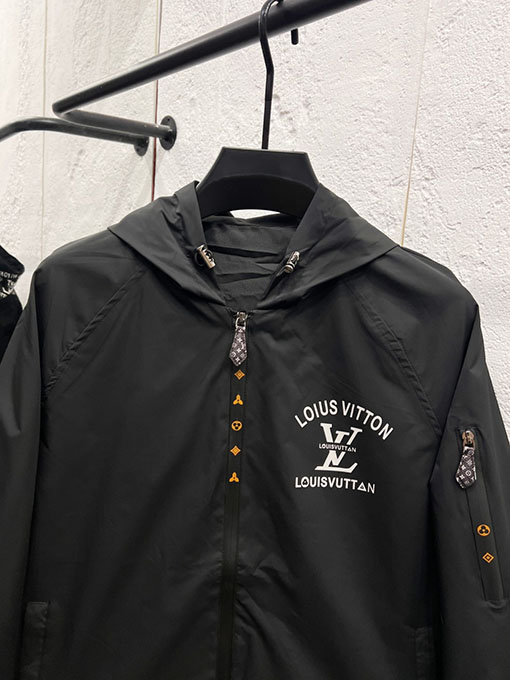 ルイヴィトンコピー LOUIS VUITTON 新モデル公式サイトと同じジャケット