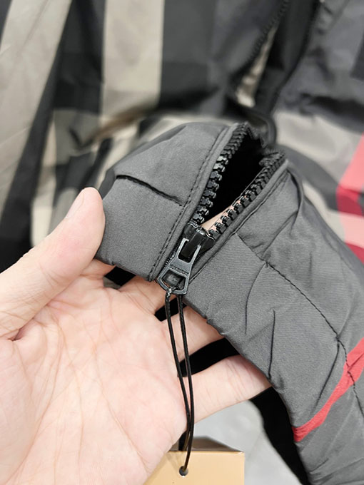 バーバリー 新モデル公式サイトと同じスタイルメンズジャケット