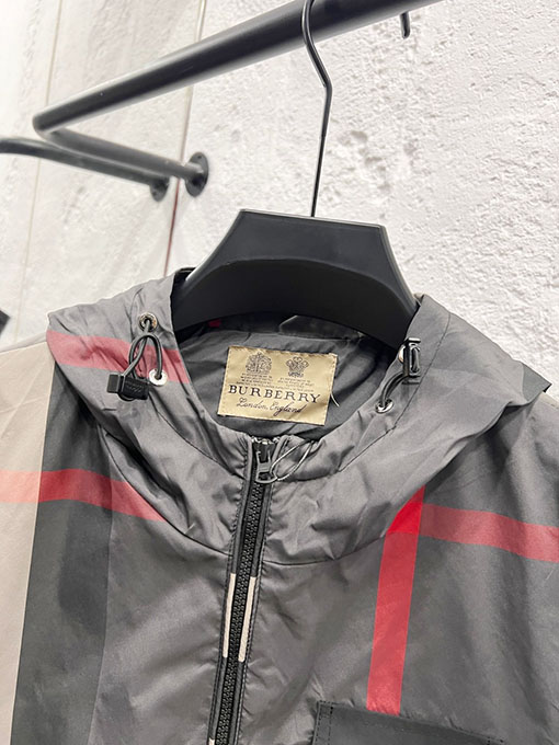 バーバリー 新モデル公式サイトと同じスタイルメンズジャケット