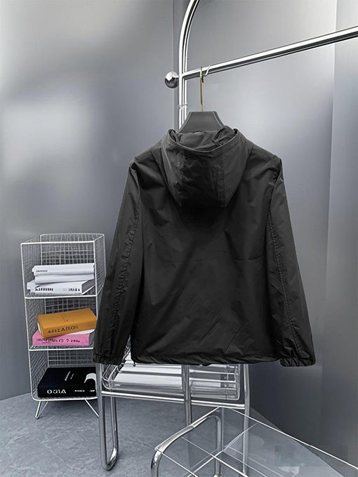 プラダスーパーコピー 新しいトライアングルロゴメンズジャケット