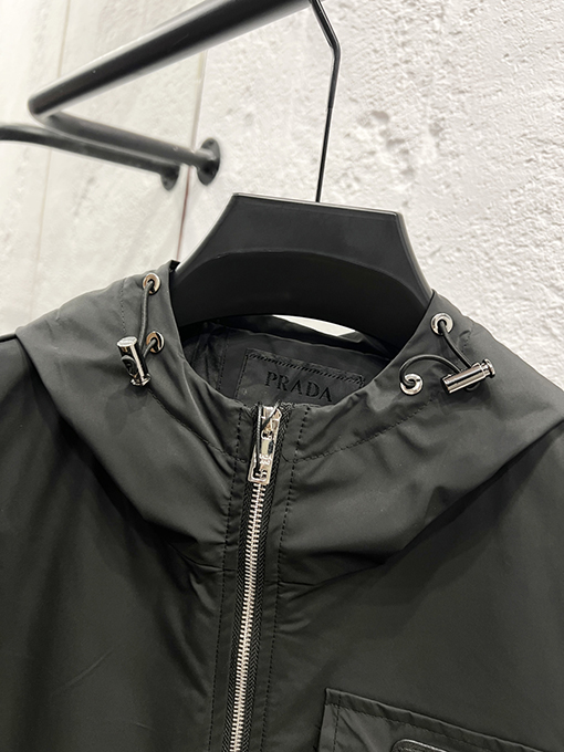 プラダスーパーコピー 新しいトライアングルロゴメンズジャケット