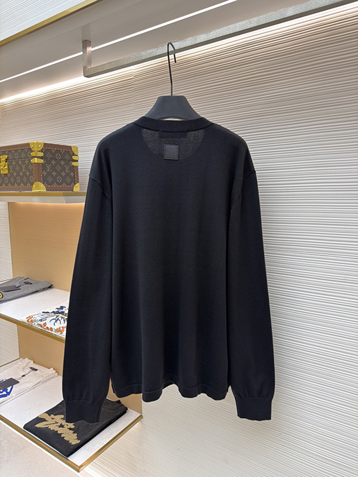 ルイヴィトン 刺繍入り火山インレイニットセーター