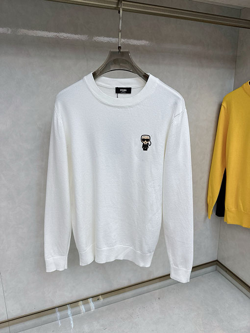 フェンディ ロゴ刺繍カジュアルニットセーター