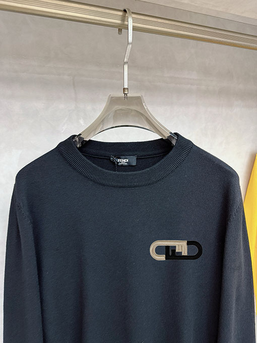 フェンディ ロゴ刺繍カジュアルニットセーター