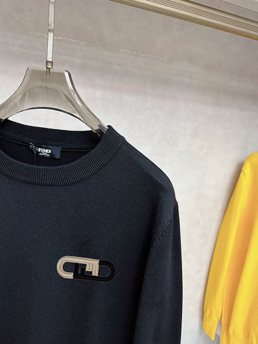 フェンディ ロゴ刺繍カジュアルニットセーター