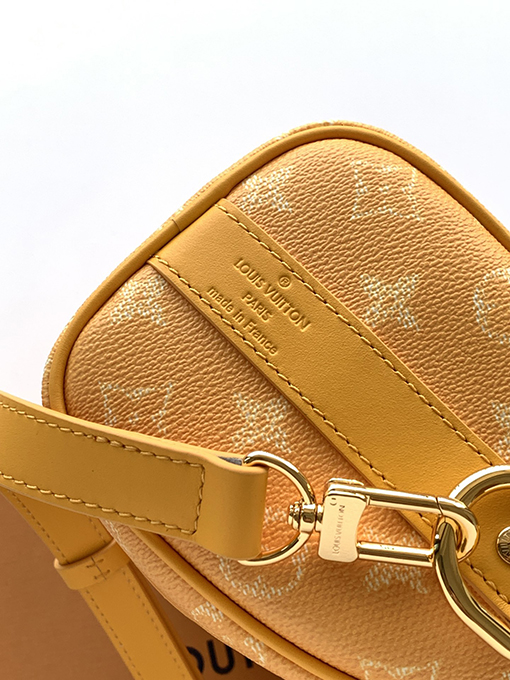 ルイヴィトン Keepall Bandoulière Monogram Surfin クラシックなハンドバッグ M13166