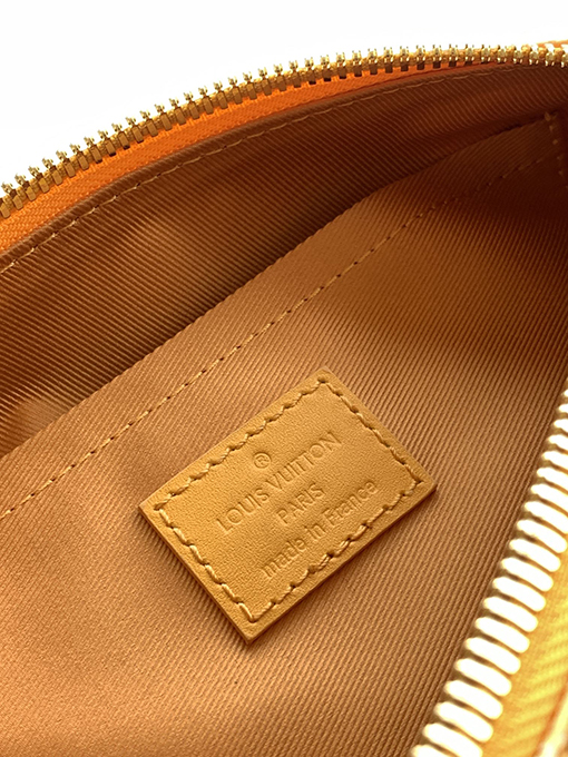 ルイヴィトン Keepall Bandoulière Monogram Surfin クラシックなハンドバッグ M13166