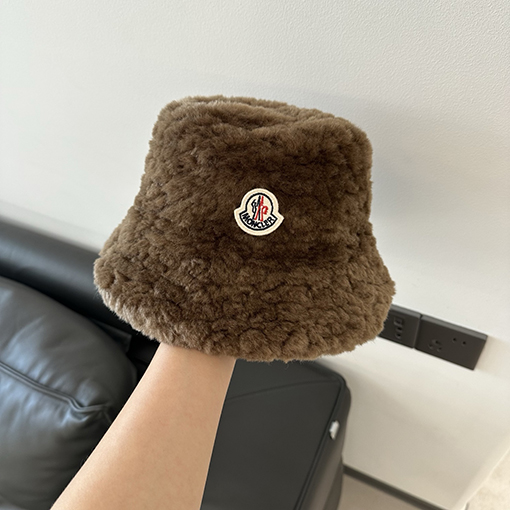 モンクレール ラムウールの漁師の帽子