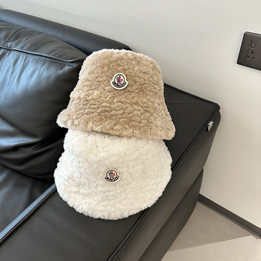 モンクレール ラムウールの漁師の帽子