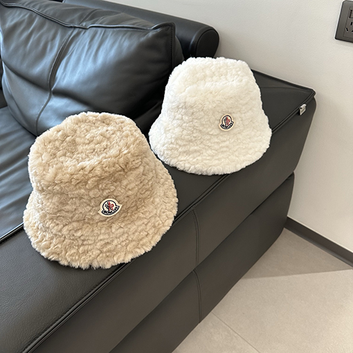 モンクレール ラムウールの漁師の帽子