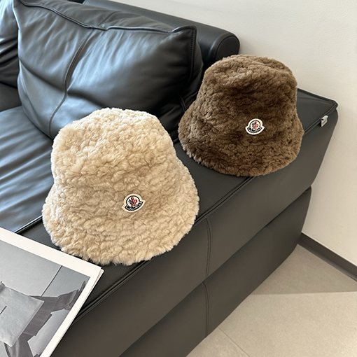 モンクレール ラムウールの漁師の帽子