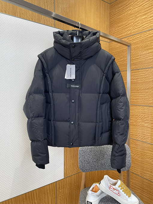 バレンシアガ BALENCIAGA アップリケフード付きダウンジャケット