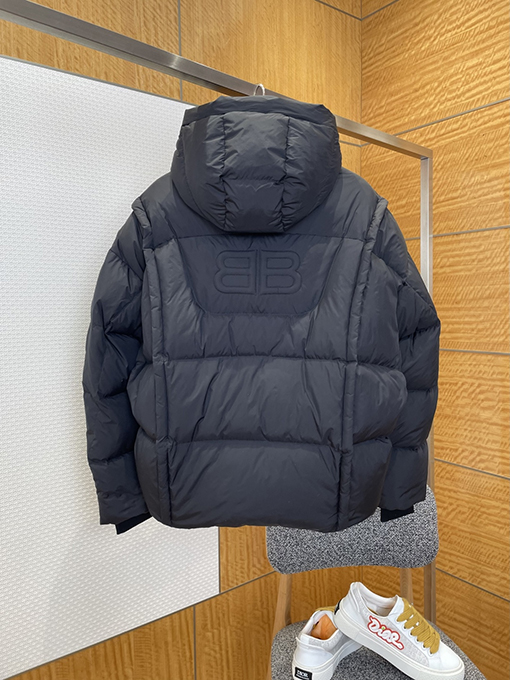 バレンシアガ BALENCIAGA アップリケフード付きダウンジャケット