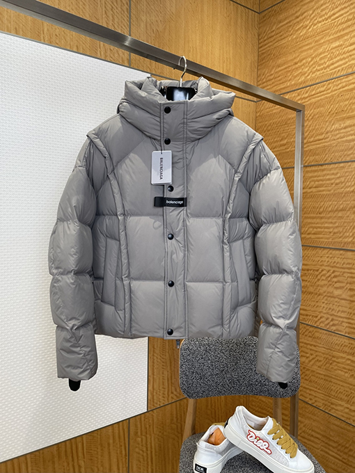 バレンシアガ BALENCIAGA アップリケフード付きダウンジャケット