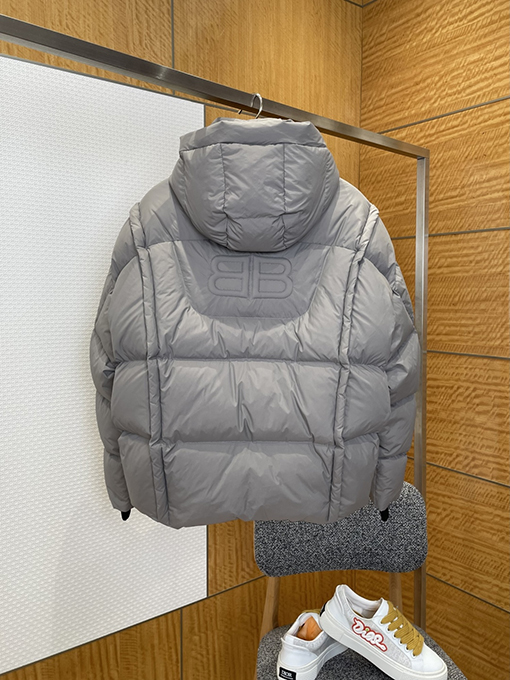 バレンシアガ BALENCIAGA アップリケフード付きダウンジャケット