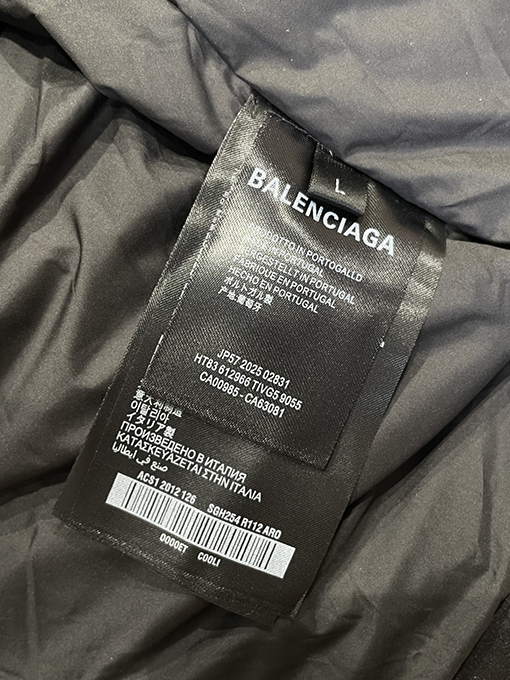 バレンシアガスーパーコピー BALENCIAGA ワークウェアスタイルのダウンジャケット