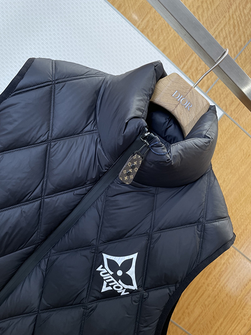 ルイヴィトン ダイヤモンド柄プリントダウンベスト