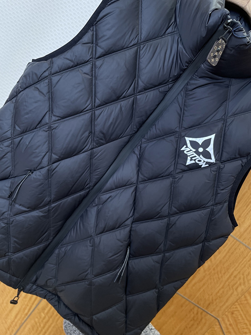 ルイヴィトン ダイヤモンド柄プリントダウンベスト