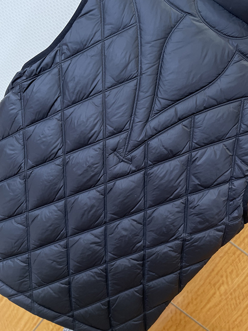 ルイヴィトン ダイヤモンド柄プリントダウンベスト