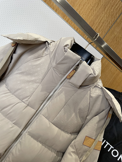 ルイヴィトン LOUIS VUITTON 取り外し可能な袖パッチフードダウンジャケット